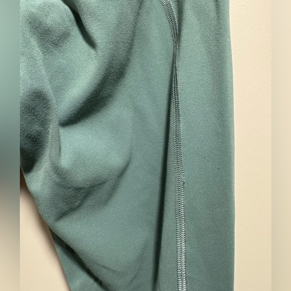 Lululemon Align Scalloped Hem HR 23” Leggings - Picture 12 of 12